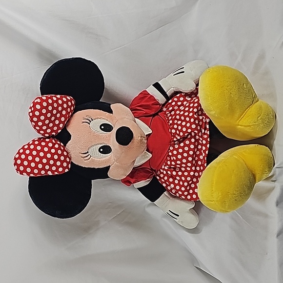 Large Minnie Plush - Picture 1 of 3